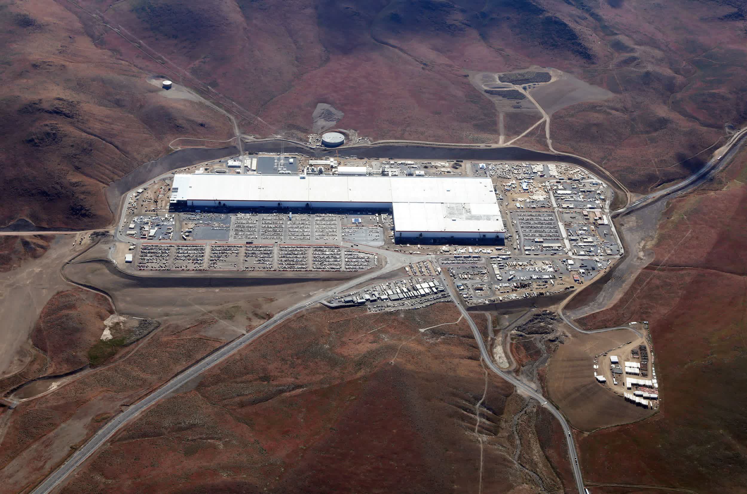 电动汽车的下一个突破点不在于汽车本身 而在于电池工厂